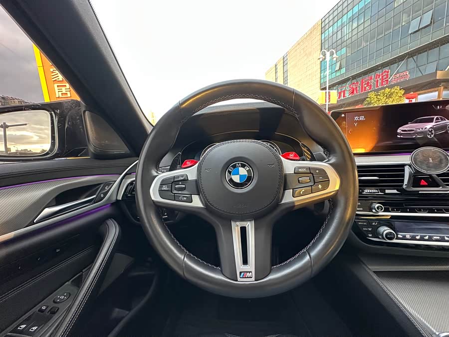 BMW M5 2019 car image #20