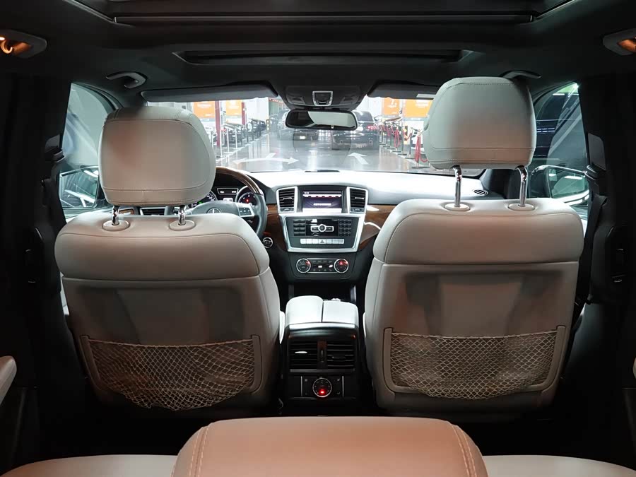 Mercedes-Benz M Class 2012 car image #20