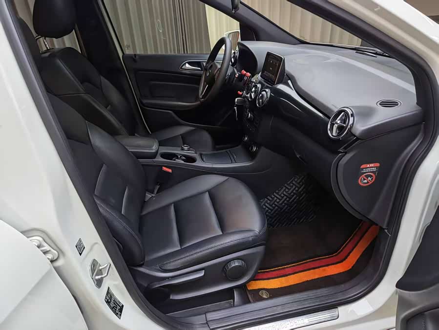 Mercedes-Benz B Class 2014 #20 Mercedes-Benz B Class 2014 car image #20