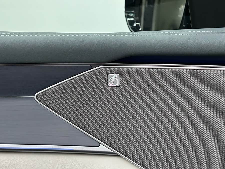 BYD Tang L 2025 صورة سيارة #20