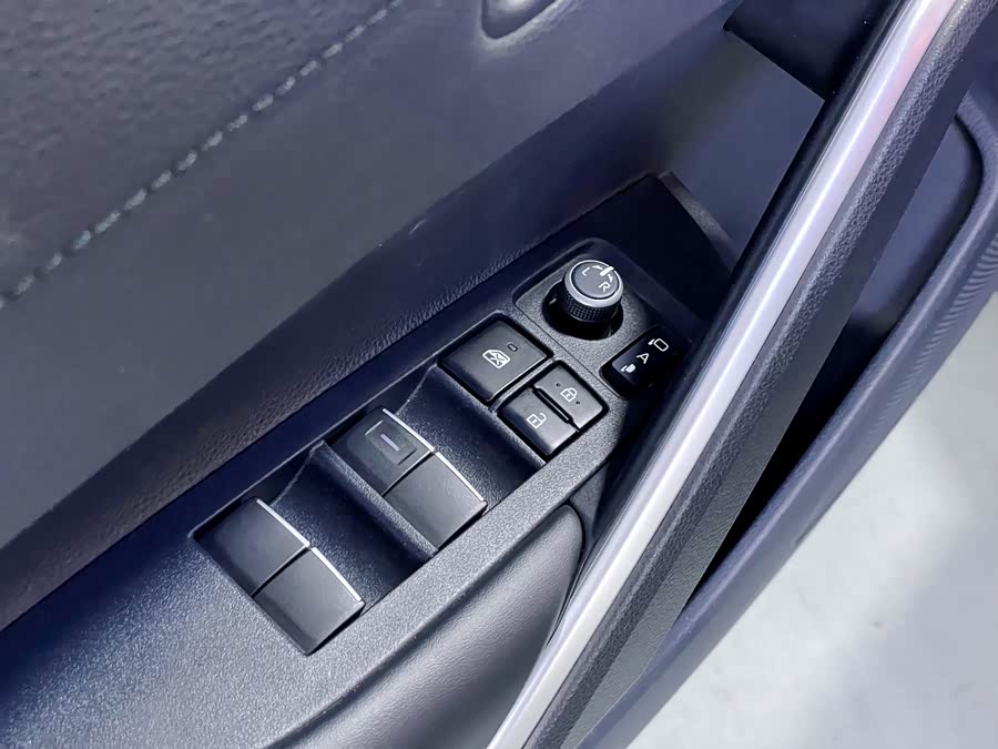 Toyota Frontlander 2023 #20 Toyota Frontlander 2023 immagine di auto #20