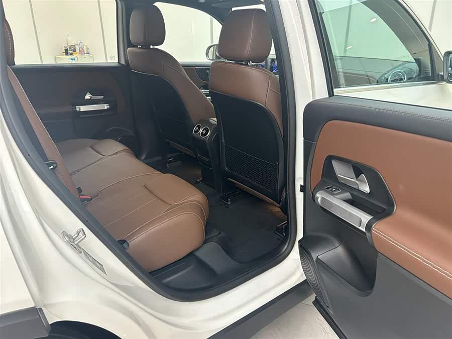 Mercedes-Benz EQB Class 2025 car image #20