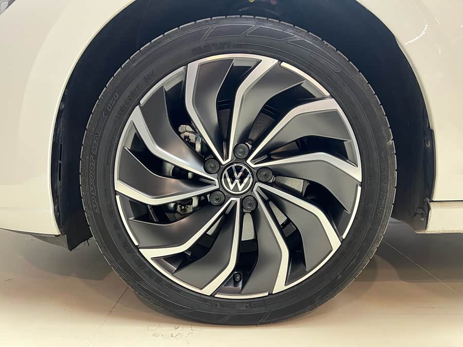 Volkswagen Golf 2023 car image #20