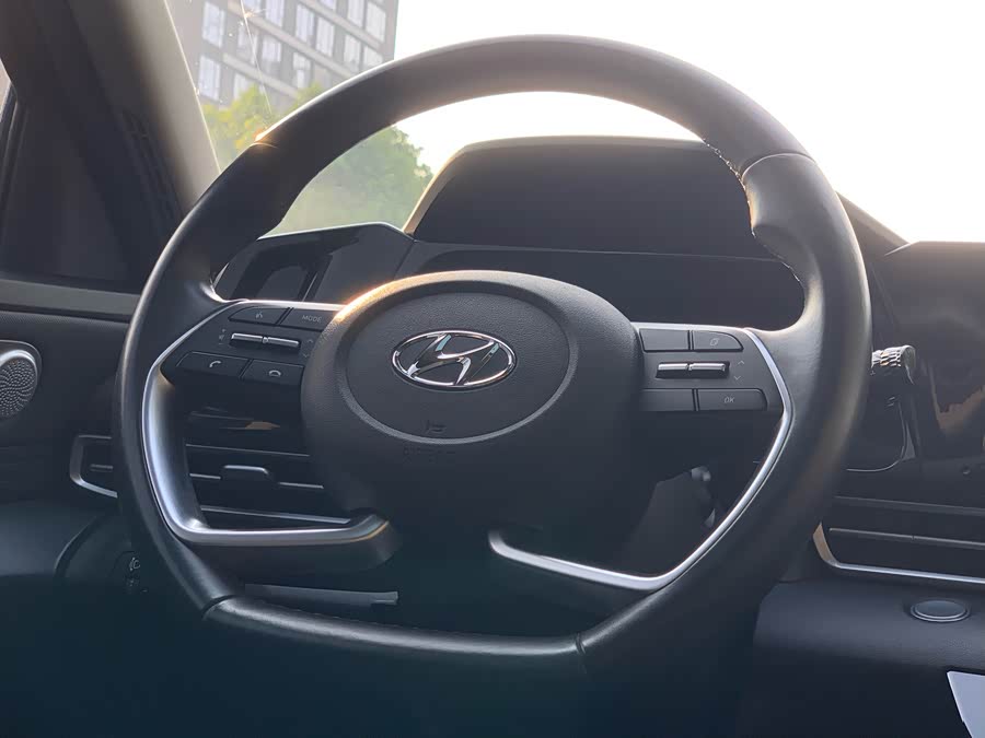 Hyundai Elantra 2020 immagine di auto #20