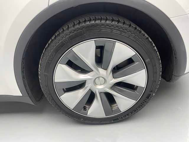 Tesla Model Y 2022 #20 Tesla Model Y 2022 car image #20