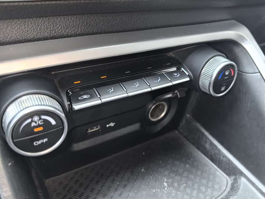 GEELY 2022 immagine di auto #20
