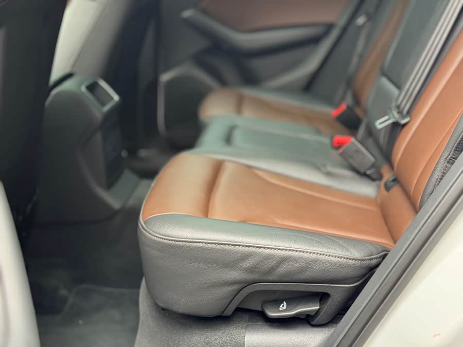 Audi Q5 2018 изображение автомобиля #20