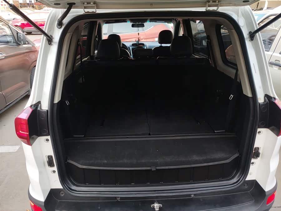 SWM斯威汽车 SWM斯威X3 2021 #20 SWM斯威汽车 SWM斯威X3 2021 汽车图片 #20