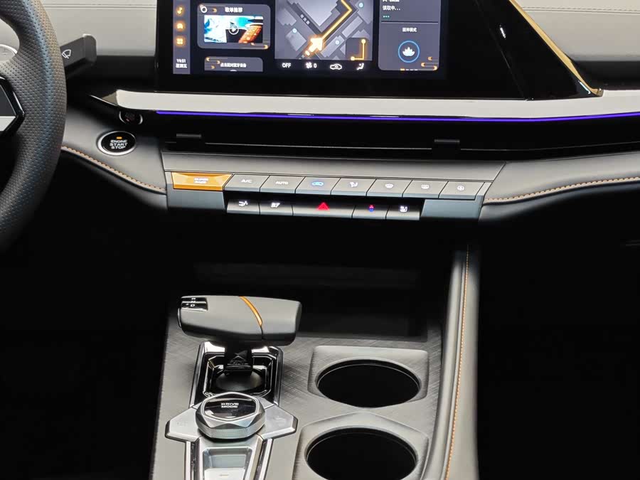 长安 长安UNI-V 2024 汽车图片 #20