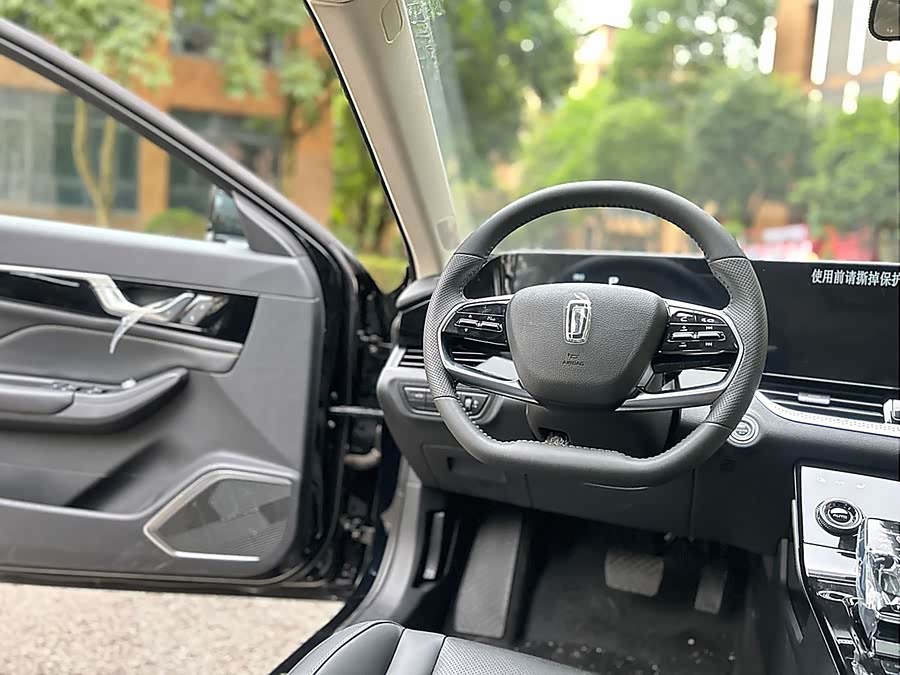2023 car image #20