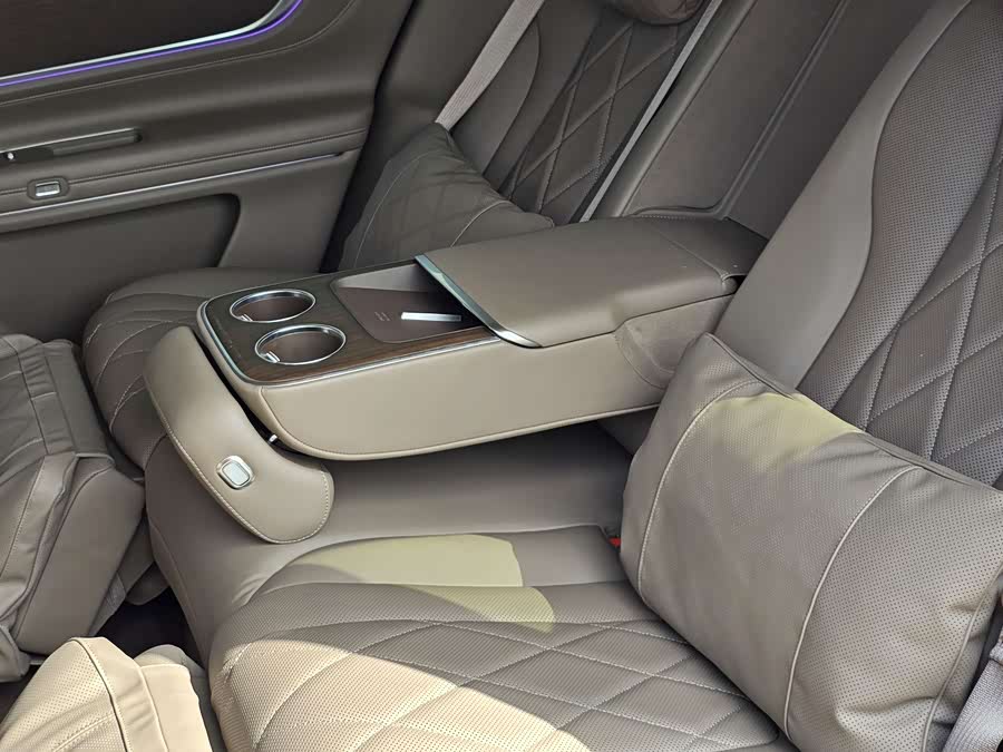 2024 immagine di auto #20