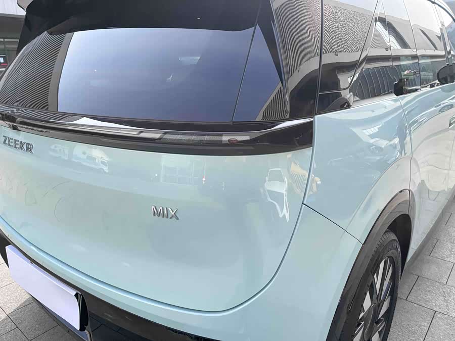 极氪 极氪MIX 2024 汽车图片 #20