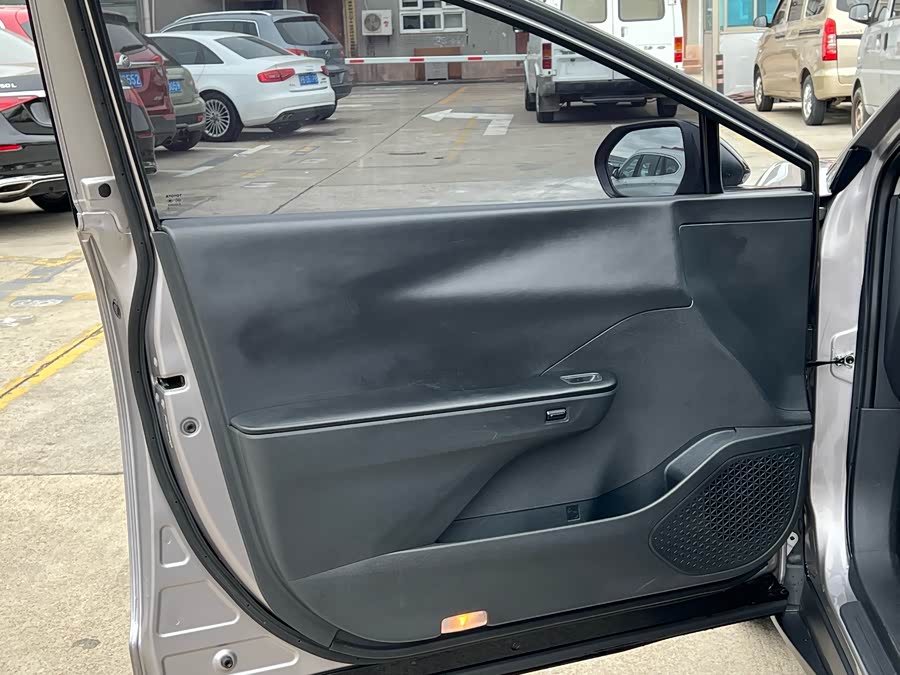 Toyota bZ3 2023 immagine di auto #20