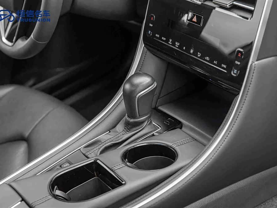 Toyota Avalon 2022 car image #20