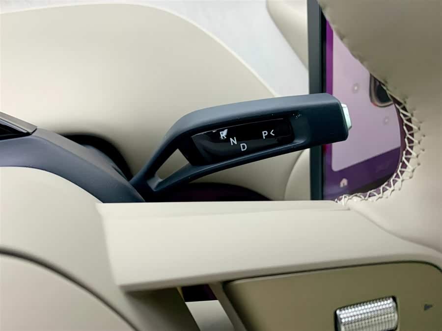 MI YU7 2025 car image #20