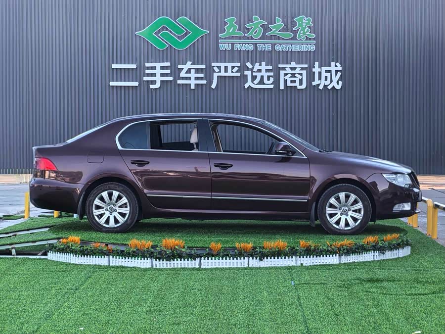 Skoda Superb 2014 immagine di auto #20