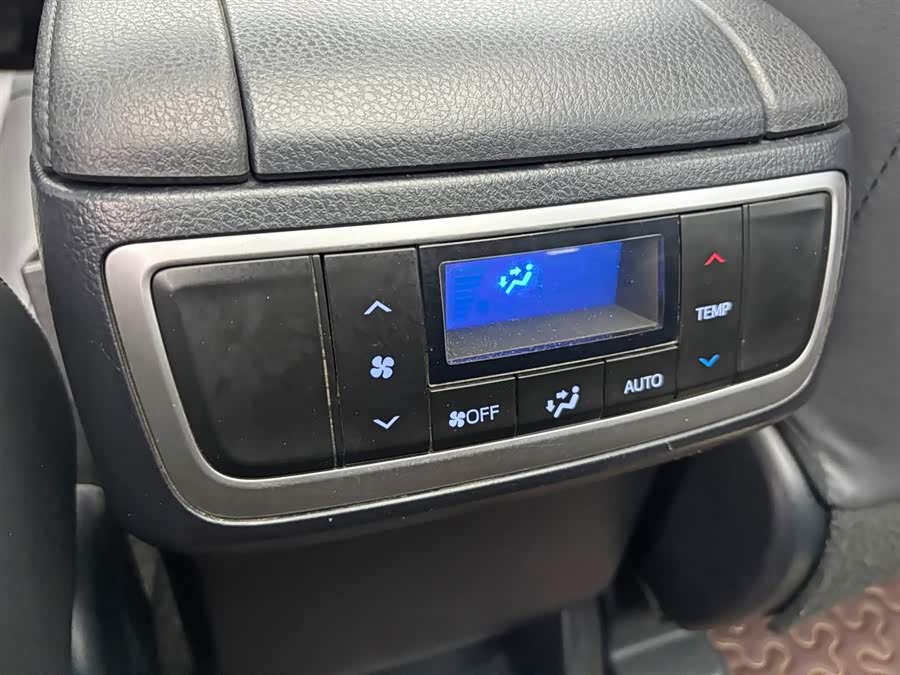 Toyota Highlander 2018 car image #20