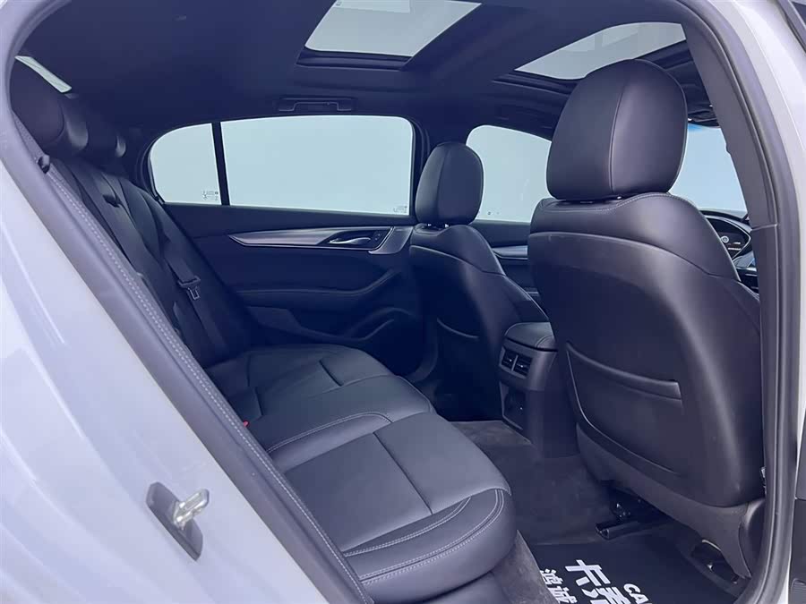 2022 car image #20