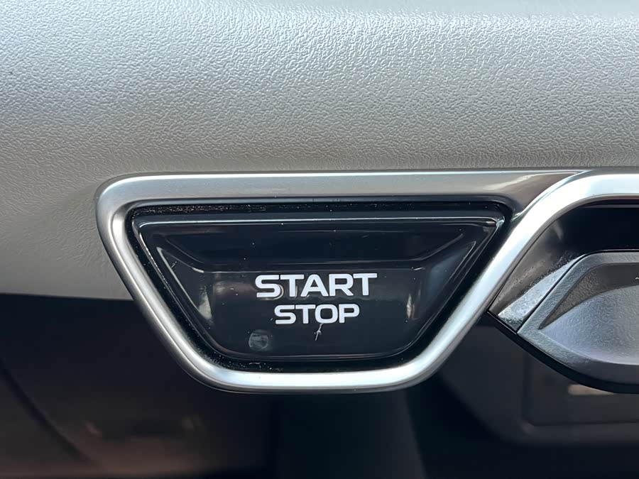 GEELY Coolray 2022 car image #20