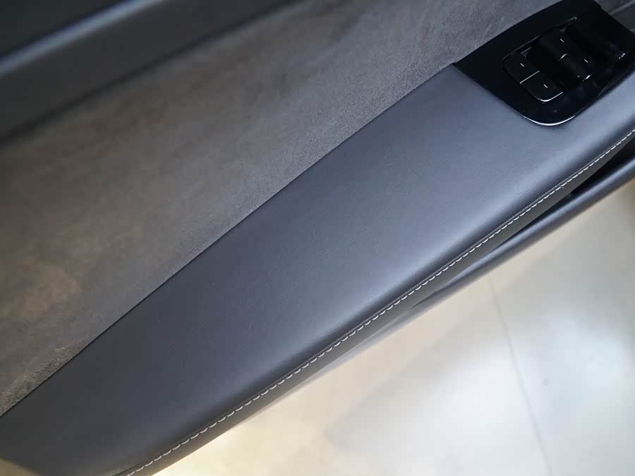 Tesla Model 3 2020 car image #20