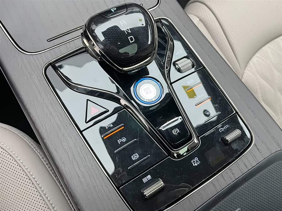BYD Han 2025 car image #20