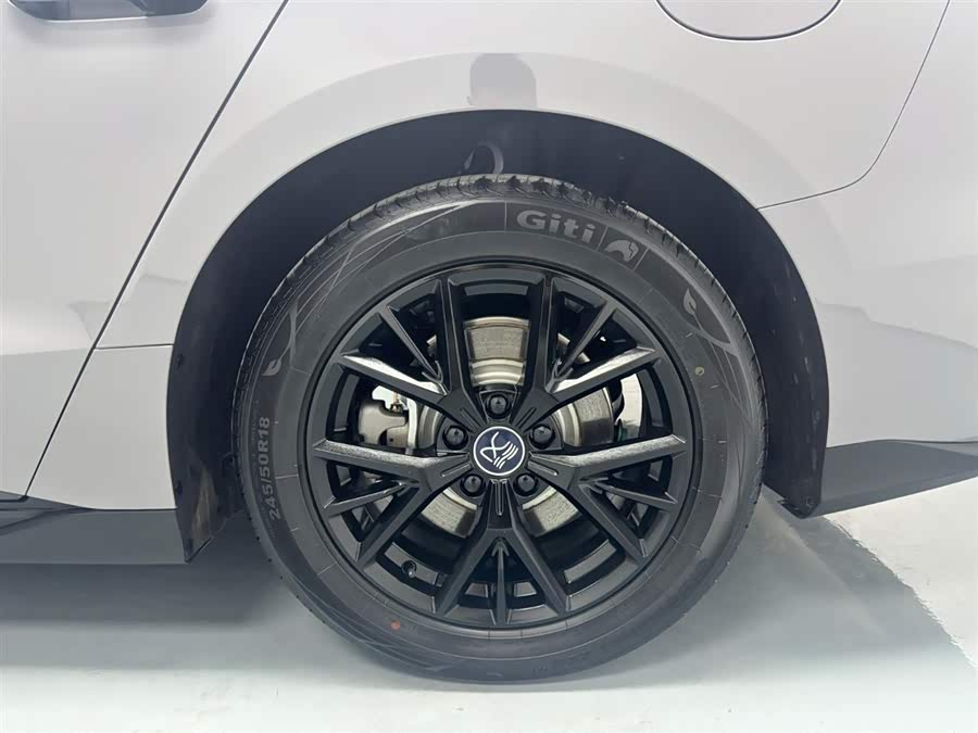 BYD Han 2024 car image #20