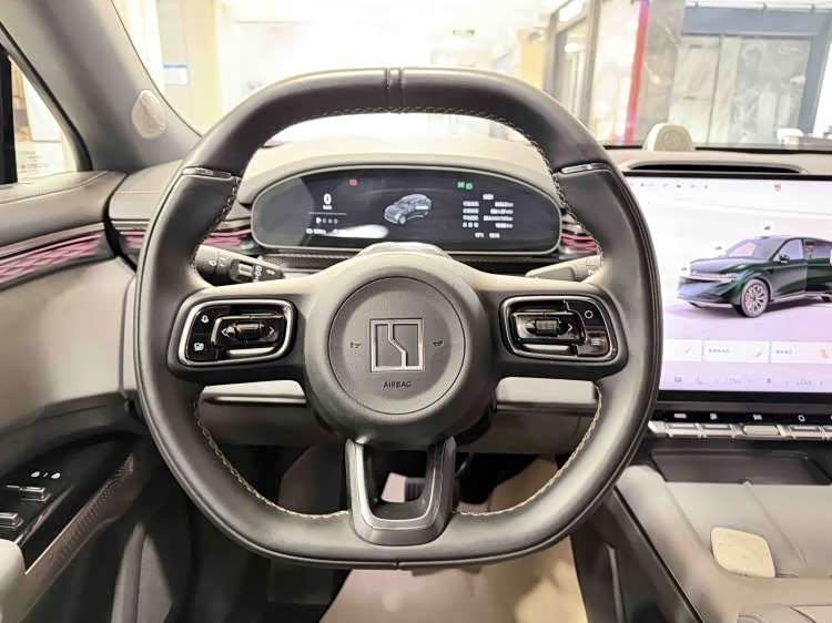 Zeekr 7X 2024 car image #20