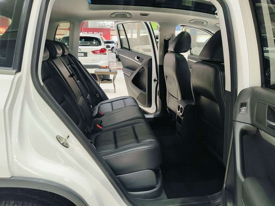 Volkswagen Tiguan 2018 #20 Volkswagen Tiguan 2018 car image #20