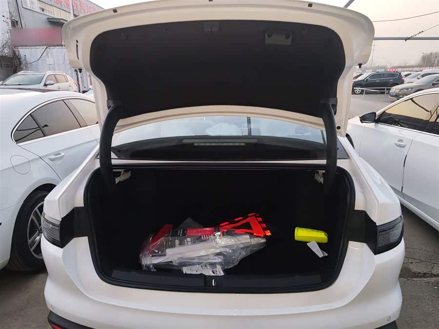 BYD Seal 05 DM-i 2025 #20 BYD Seal 05 DM-i 2025 car image #20