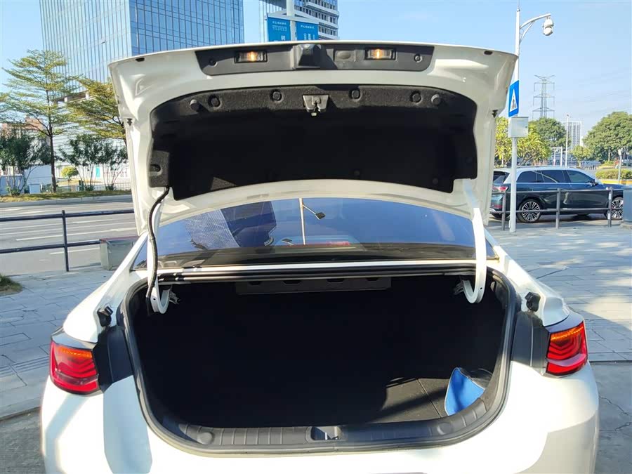 GEELY Emgrand L 2022 immagine di auto #20