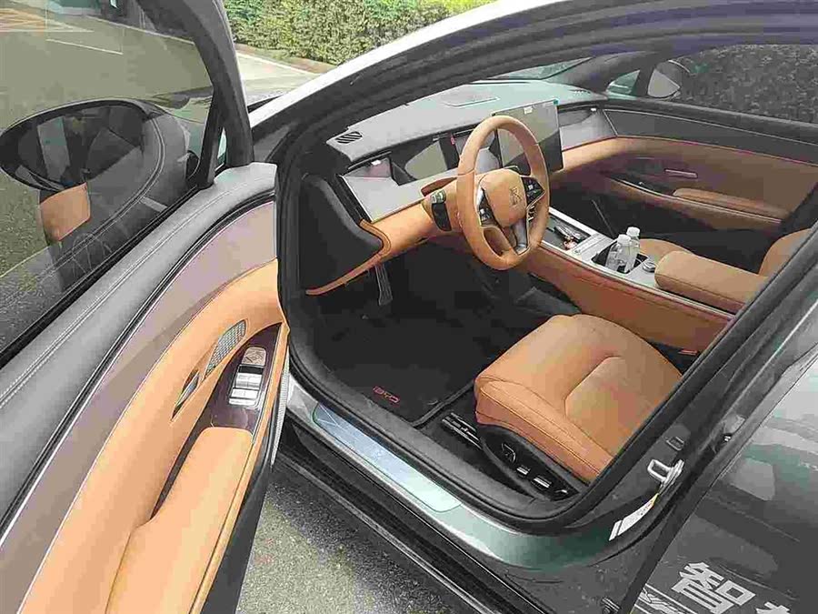 BYD HanL 2025 #20 BYD HanL 2025 صورة سيارة #20