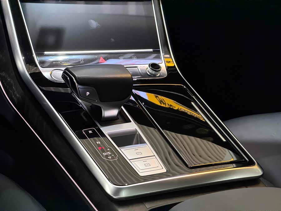 Audi Q8 2020 #20 Audi Q8 2020 car image #20