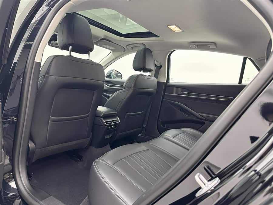 Ford Mondeo 2025 #20 Ford Mondeo 2025 car image #20