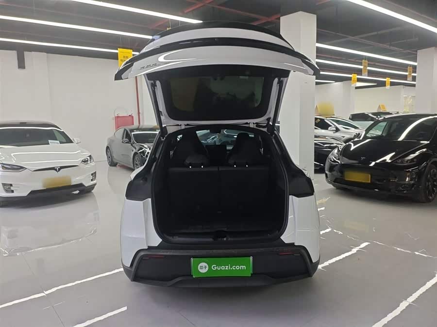 特斯拉 Model Y L 2025 汽车图片 #20