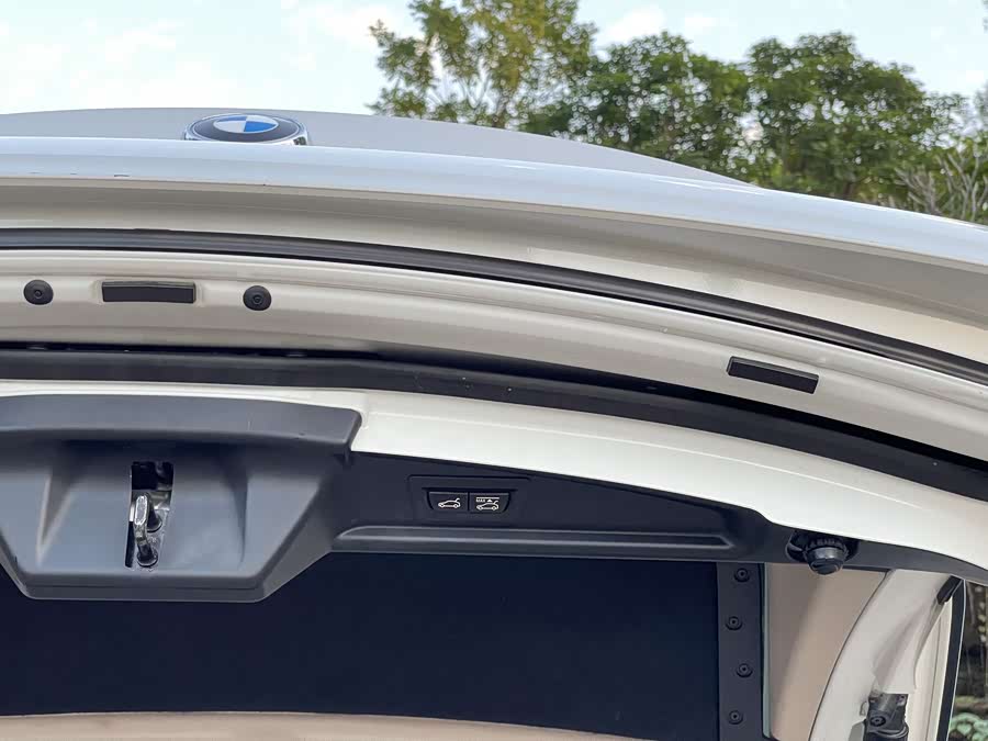 BMW 5 Series GT 2016 صورة سيارة #20