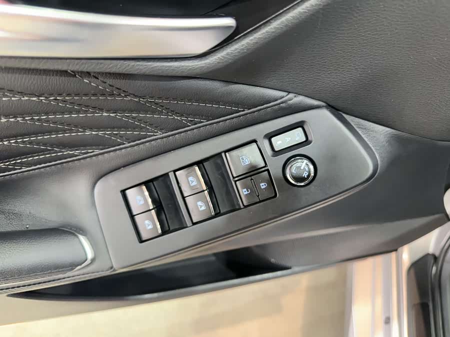 Toyota Avalon 2019 car image #20