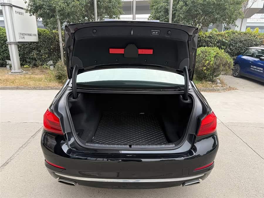 BMW 5 Series 2020 car image #20