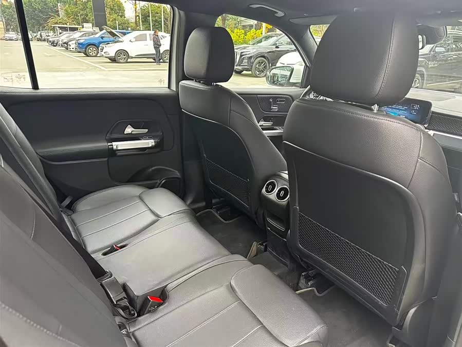 Mercedes-Benz GLB Class 2024 car image #20