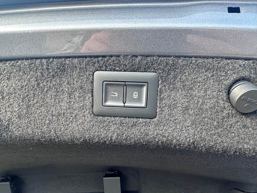 BYD Han 2025 car image #20
