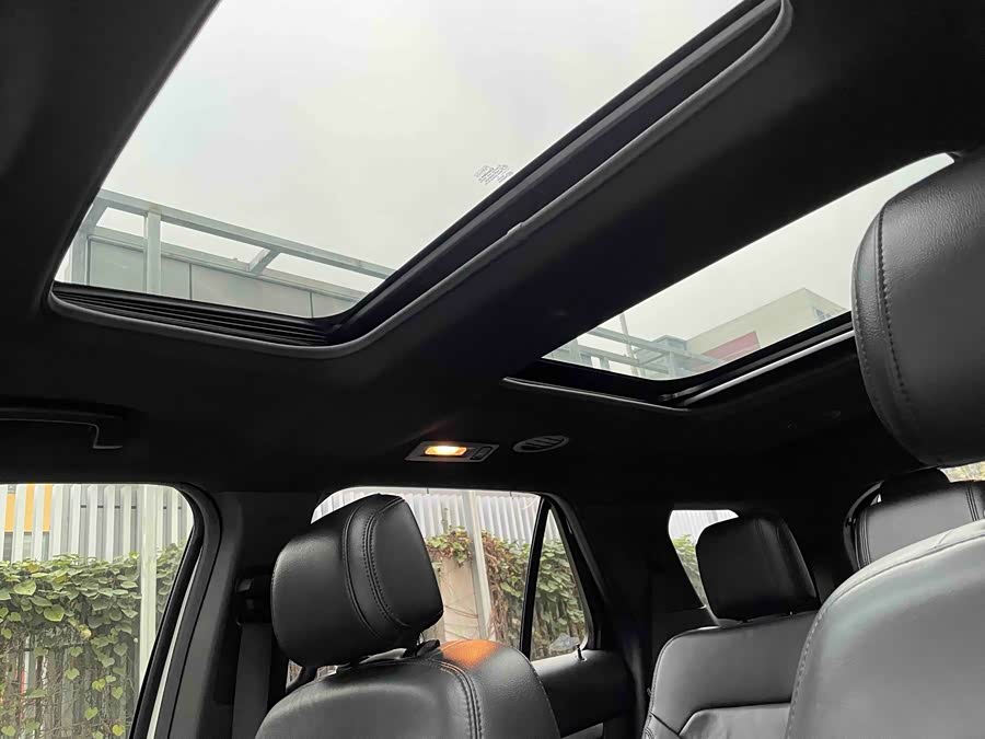 Ford Explorer (Imported) 2017 car image #20