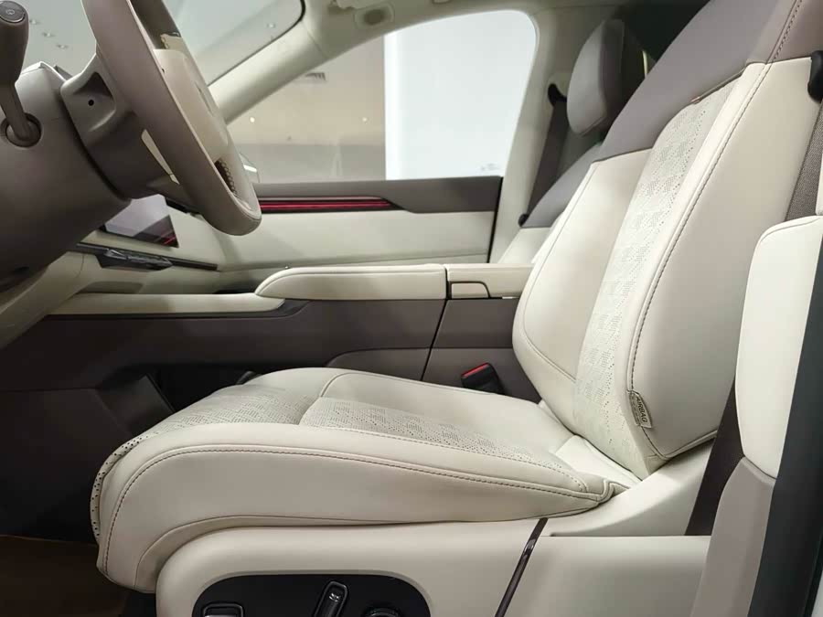 Zeekr 7X 2024 car image #20