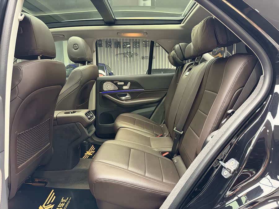 Mercedes-Benz GLE Class 2020 car image #20