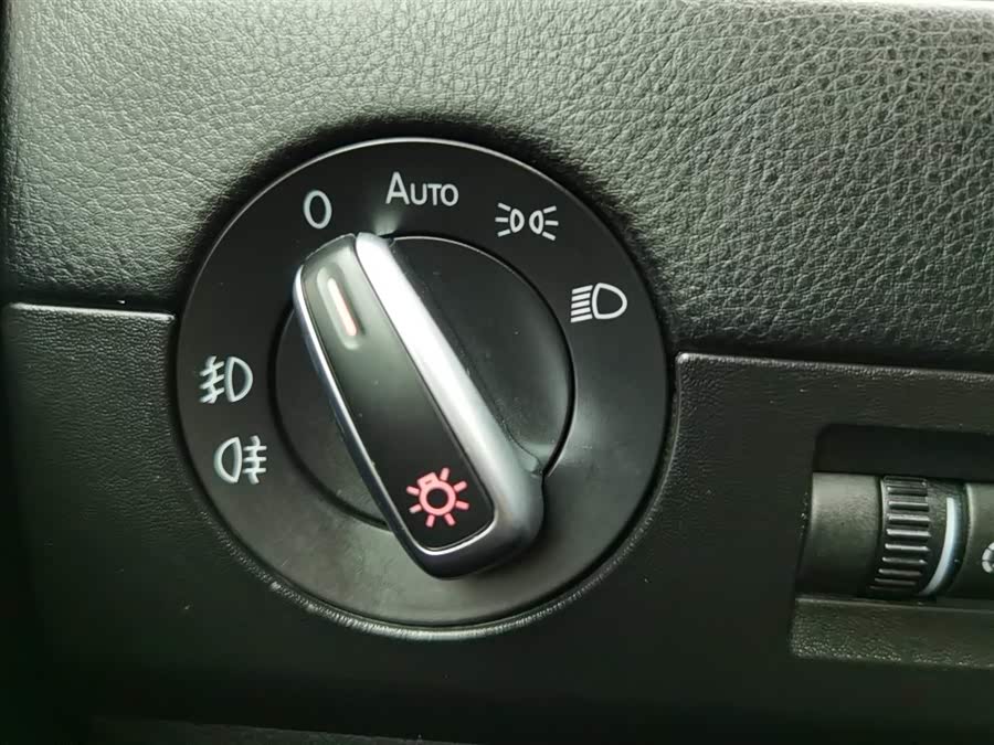 Volkswagen Caravelle 2016 car image #20