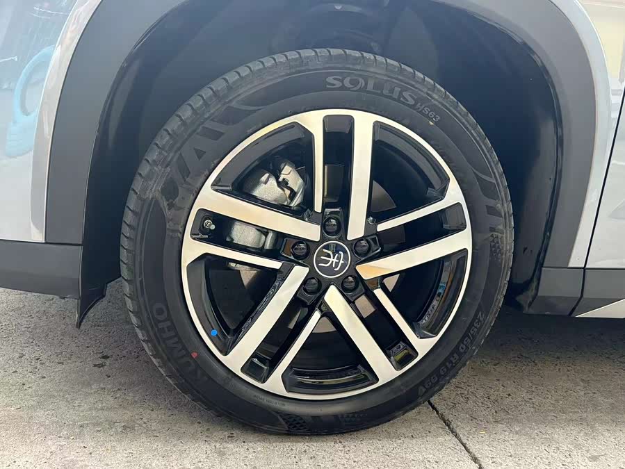 BYD SongL DM-i 2025 car image #20