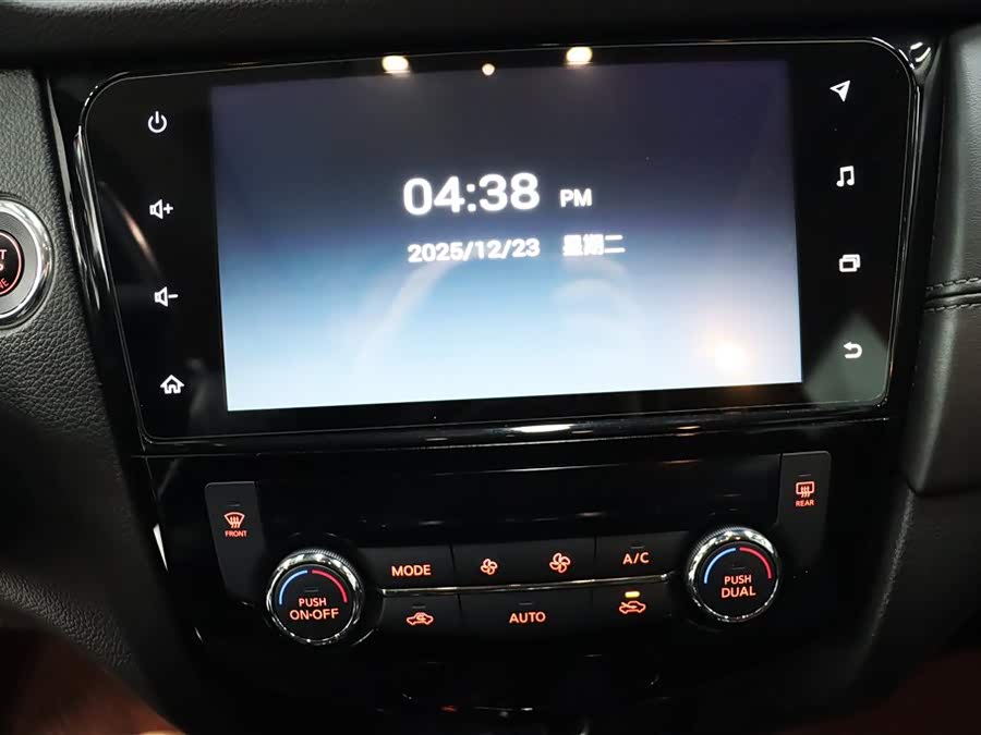 Nissan X-Trail 2020 car image #20