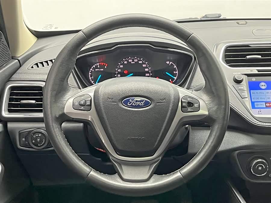 Ford Escort 2017 immagine di auto #20