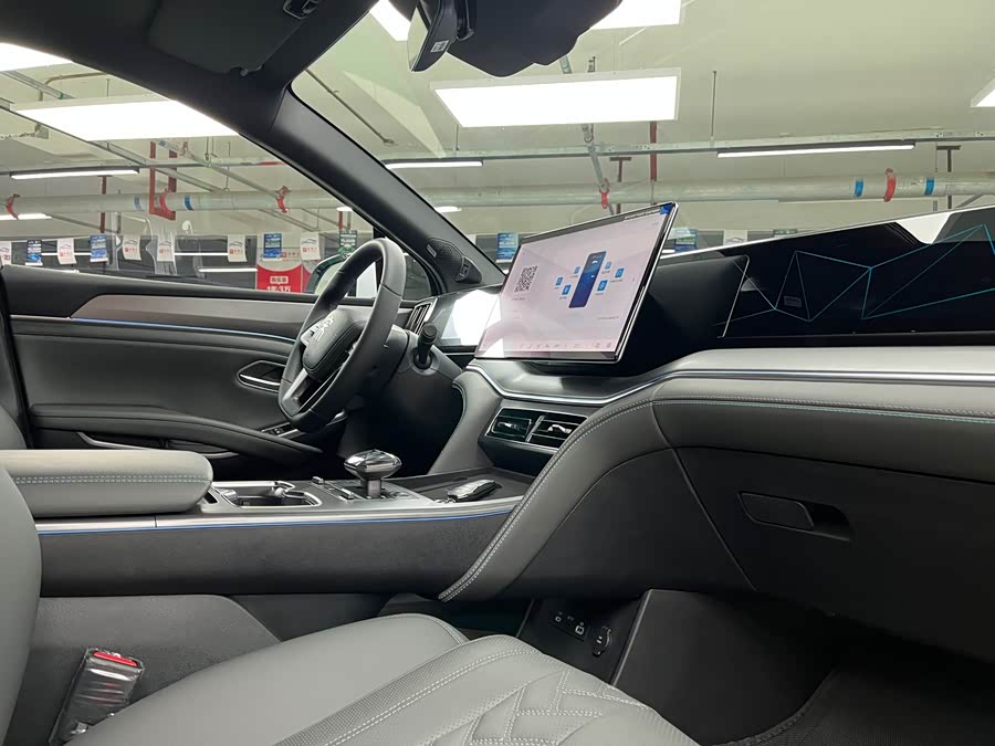 BYD SongL DM-i 2025 car image #20