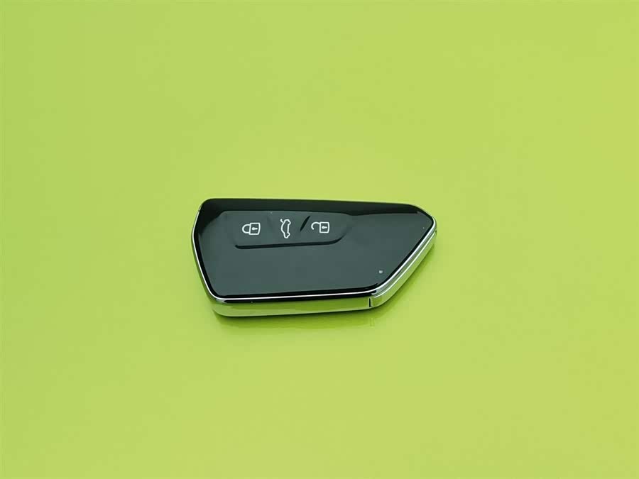 Volkswagen ID.4 X 2021 immagine di auto #20