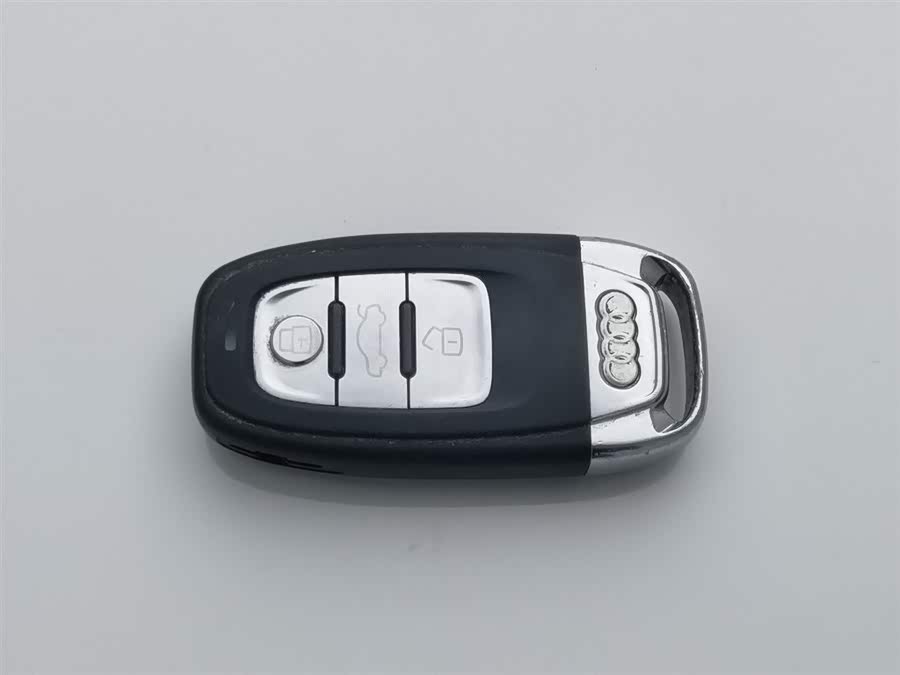 Audi TT 2011 car image #20