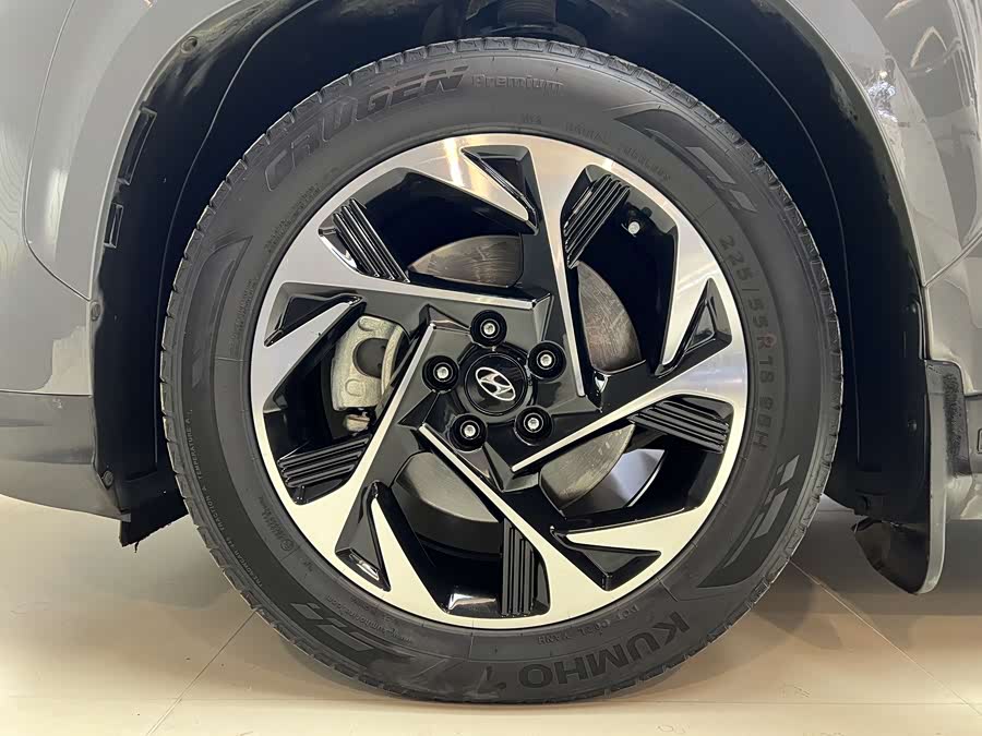 Hyundai Custo 2023 car image #20